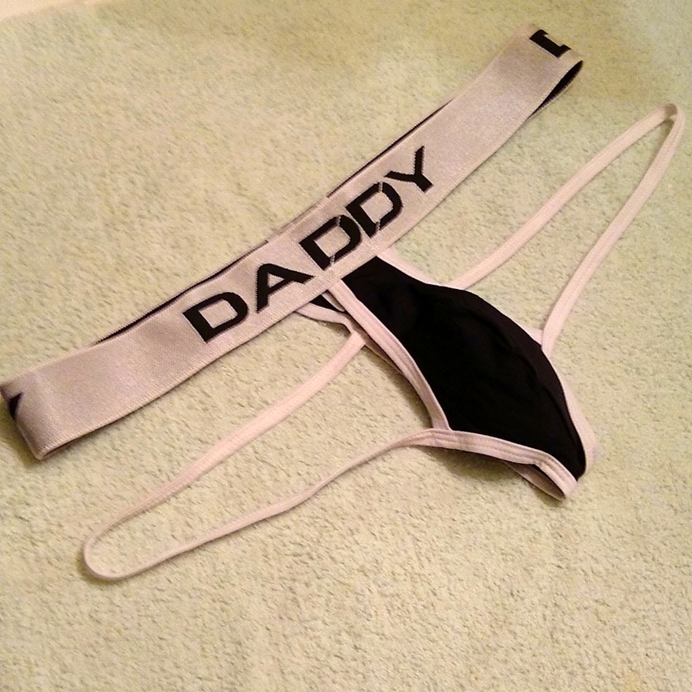 DADDY THONG?